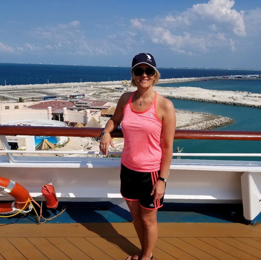 Meet your Posher, Pam